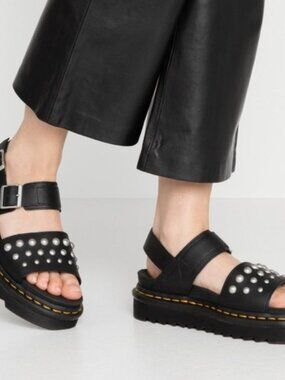 DR. MARTENS Voss Stud Sandals Womens 11 Black Leather Platform Buckle Slingback